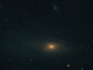 M31, M32, M110 - Галактика Андромеда и ее спутники